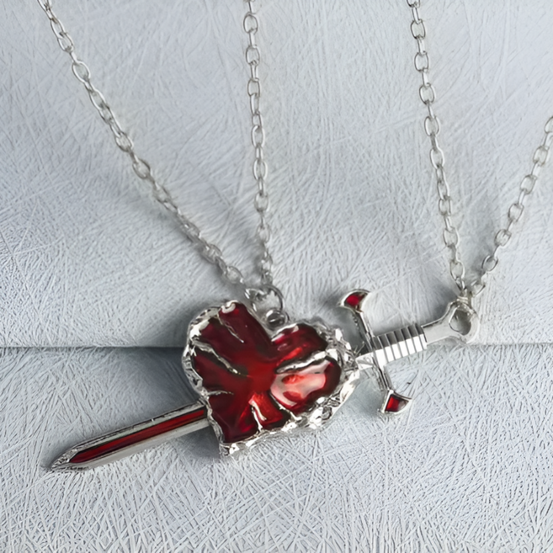 Collar Corazón y Espada
