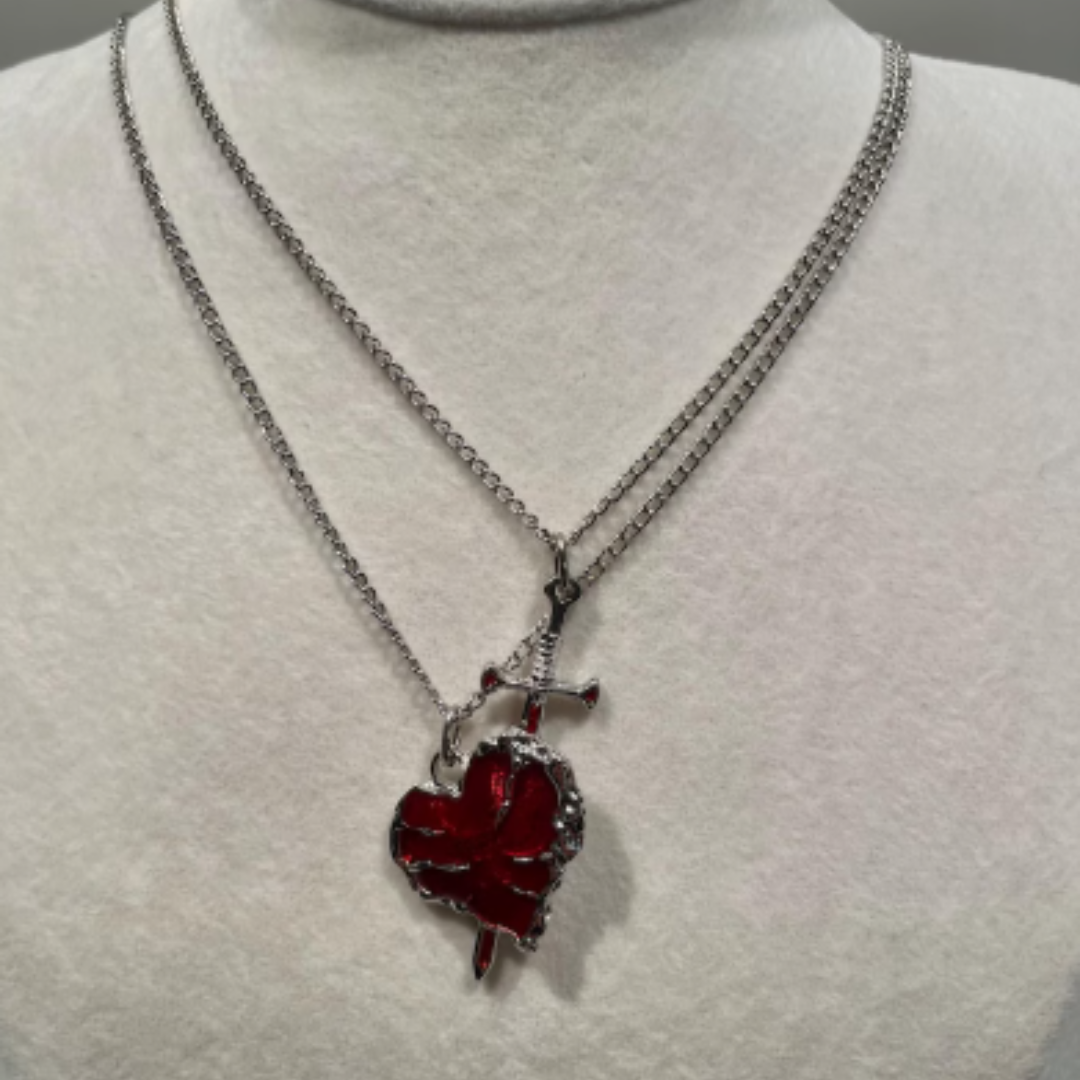 Collar Corazón y Espada